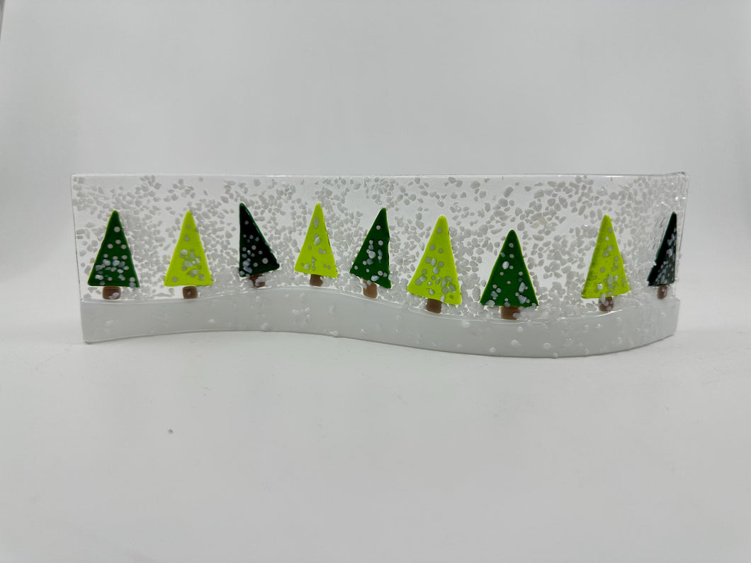 Green Christmas Tree wave with a snowy scene.(long)