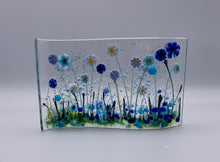 Load image into Gallery viewer, Small blue meadow flower wave
